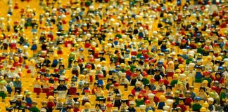 Jak kolekcjonować figurki lego?