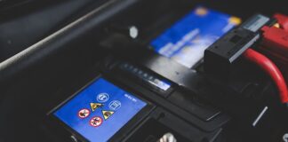 Jak odpalić auto bez baterii w kluczyku?